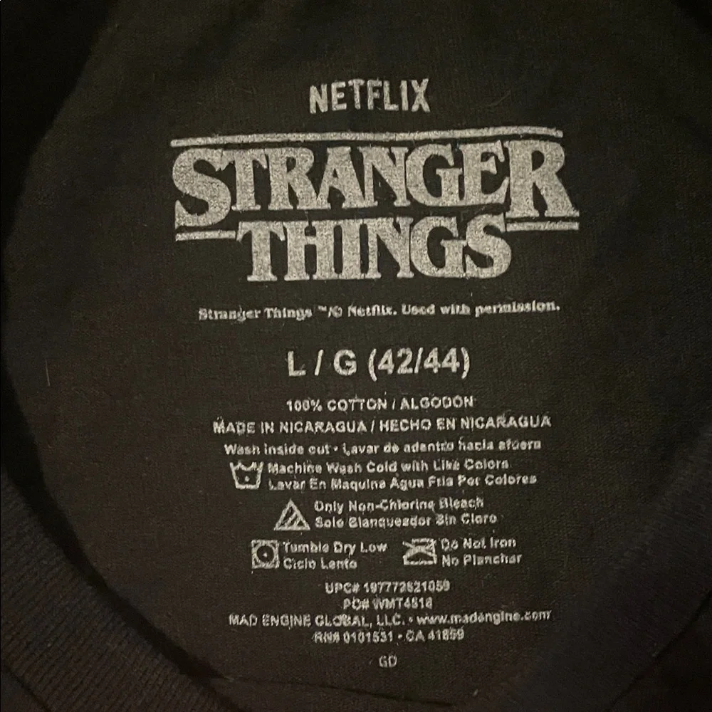 Stranger Things Black Unisex Hellfire Club Graphic T-Shirt Size Large NWOT